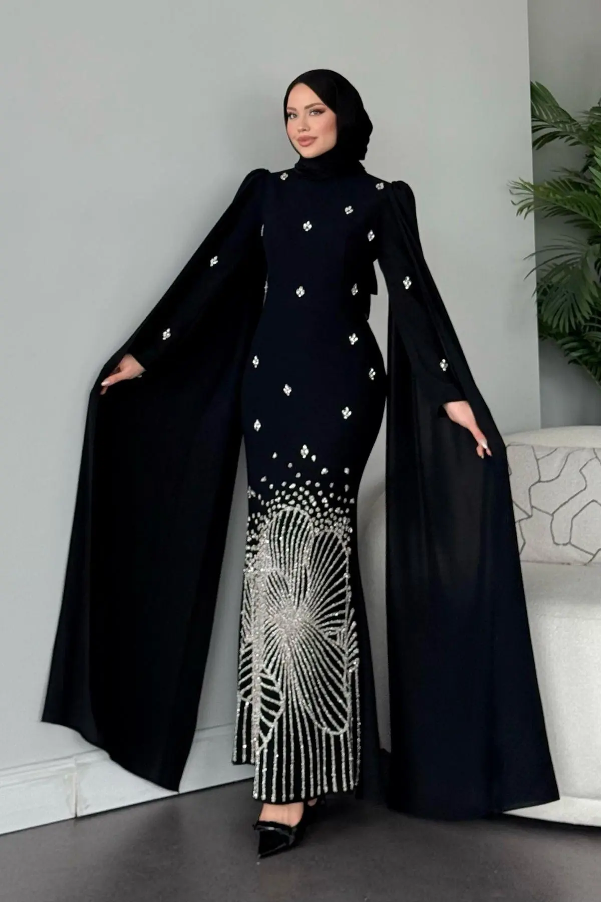 Adriana Taş İşleme Abiye Siyah
